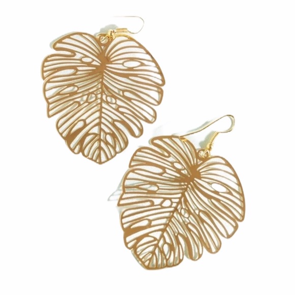 Tropical leaf dangle gold earrings - Picture 2 of 3